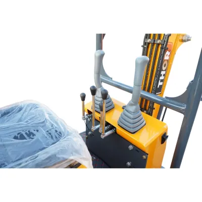Mini excavator 1T pe senile cu semicabina, motor diesel 9.5CP, adancime sapare 1745mm, 3 cupe incluse 170/360/780mm THOR - imagine 8