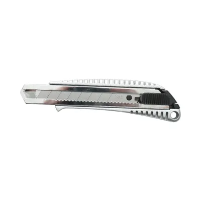 Cutit cutter profesional 18x100mm cu maner din aluminiu Crownman