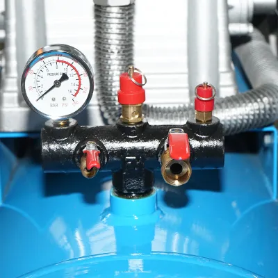 Compresor aer 200L putere 4.8kW/6.5CP presiune 8 Bar, debit 200L/min cu motor pe benzina 15CP si pornire electrica Breckner Germany	 - imagine 5