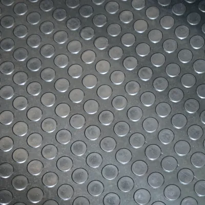 Covor cauciuc SBR+NR fara insertie textila si cu striatie 4x1200x10000mm L=10m; l=1,2m; G=4mm - imagine 4